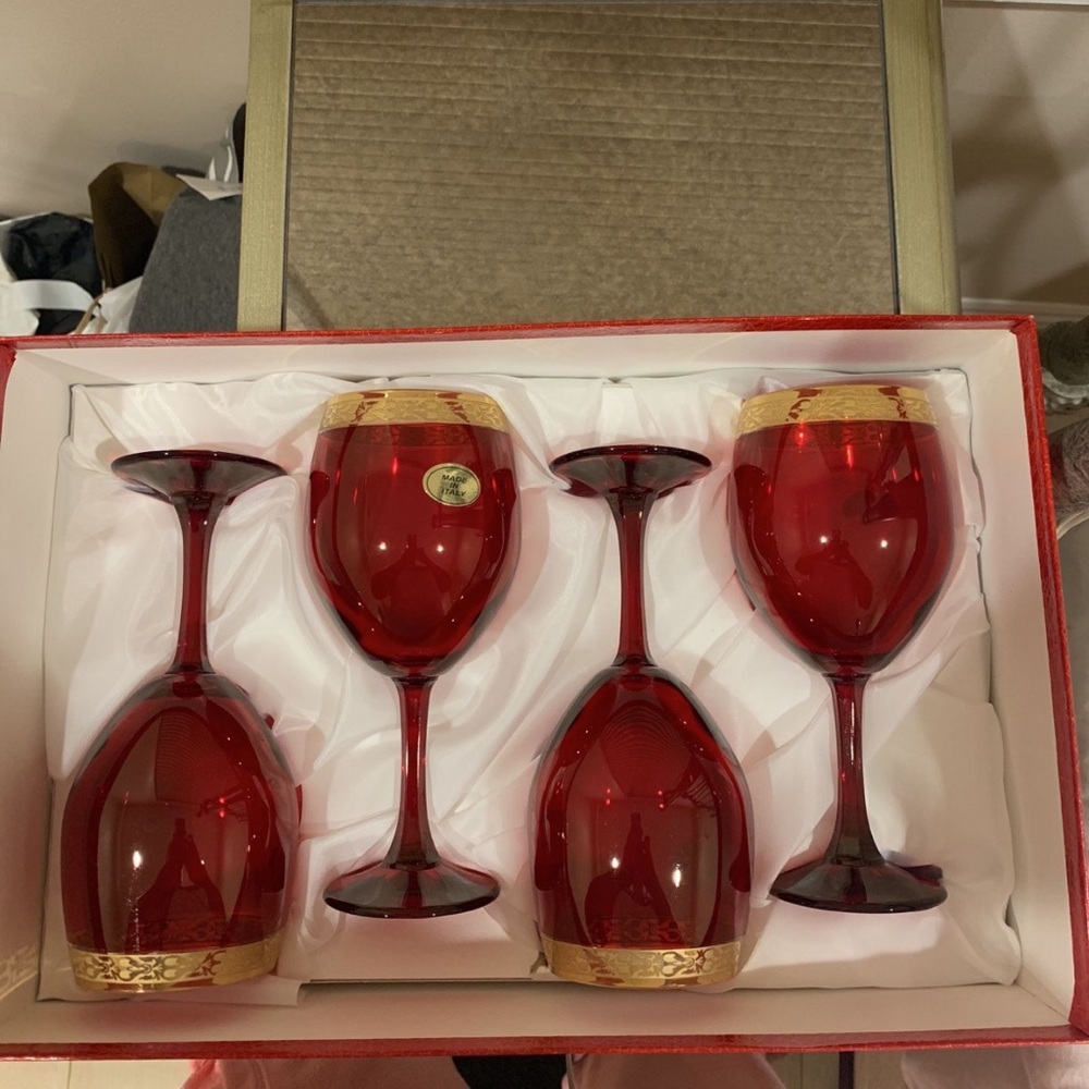 4 Wine cups